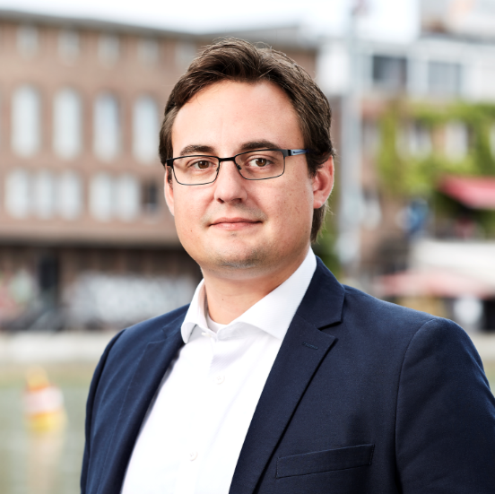 Portrait_Julian_Hilger Portrait_Julian_Hilger